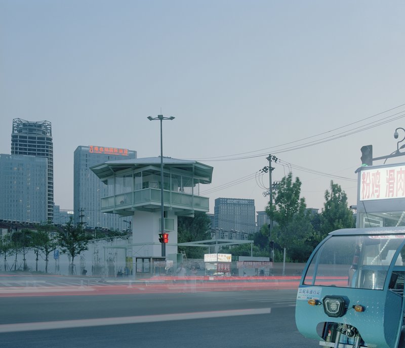 Livraria Minúscula 24 horas / SZ-ARCHITECTS - Imagem 2 de 44