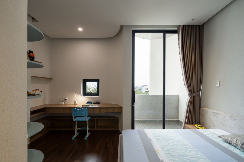 HOIKIENG19 House / Hinzstudio - Interior Photography, Bedroom, Wood, Bed, Lighting