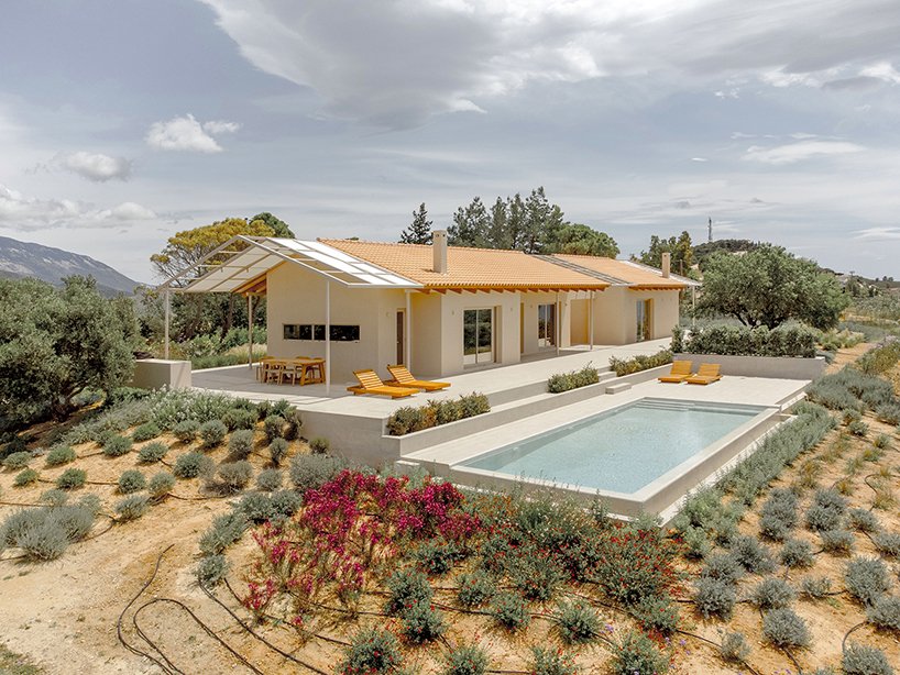 Harmonia de Telhados: A Sinfonia Arquitetônica de Argostoli