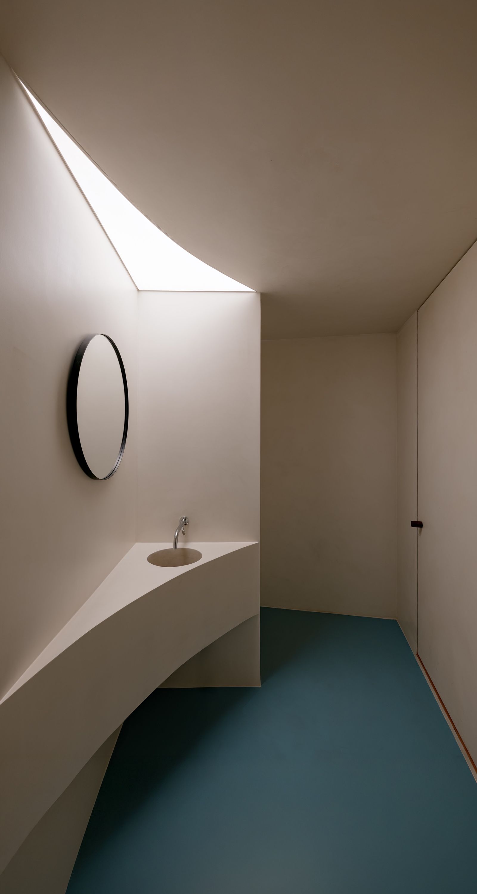 Detalhe dos armários móveis com amostras