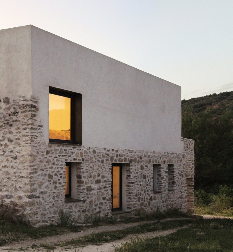 Emptied House – Seasonal Refuge in Soto de Sepúlveda, Segovia / estudio veintidós - Exterior Photography